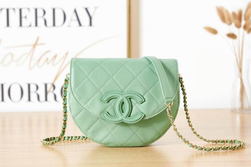 Chanel Handbags 696